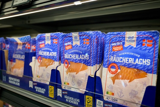 aldi senkt lachs preise dauerhaft / festtagsklassiker pünktlich zur weihnachtszeit günstiger