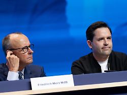 schroeder über junge union: "sie nutzen die strategische schwäche des kanzlers erbarmungslos aus"