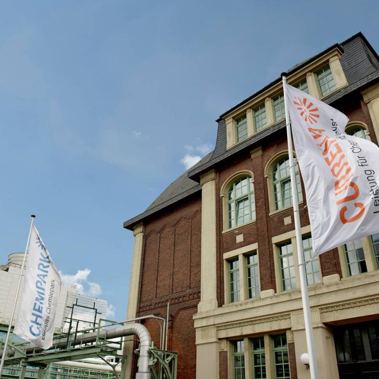 currenta spendet 25.000 euro an „schlaue löffel“ krefeld