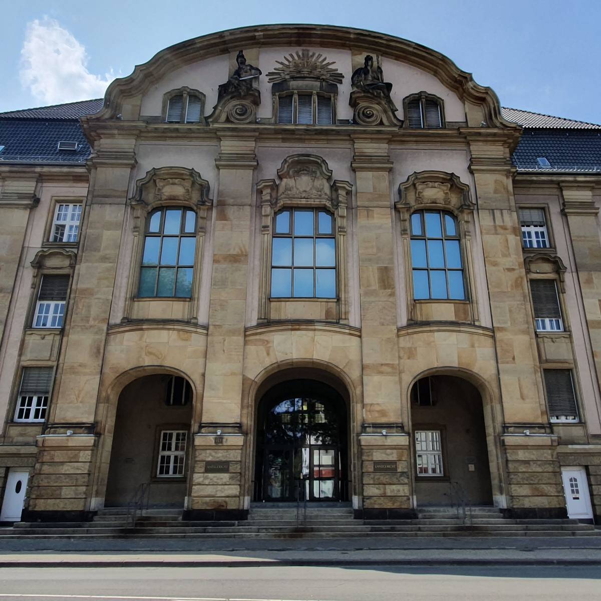 pfarrer wegen erschrecken vor gericht