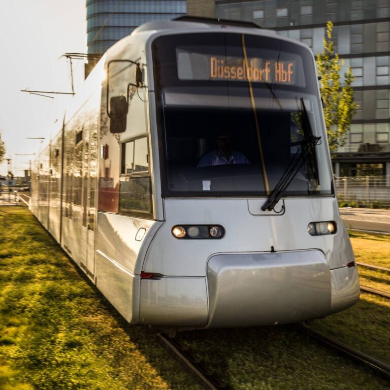 unfall in düsseldorf: u76 fährt vorerst nur bis hauptbahnhof