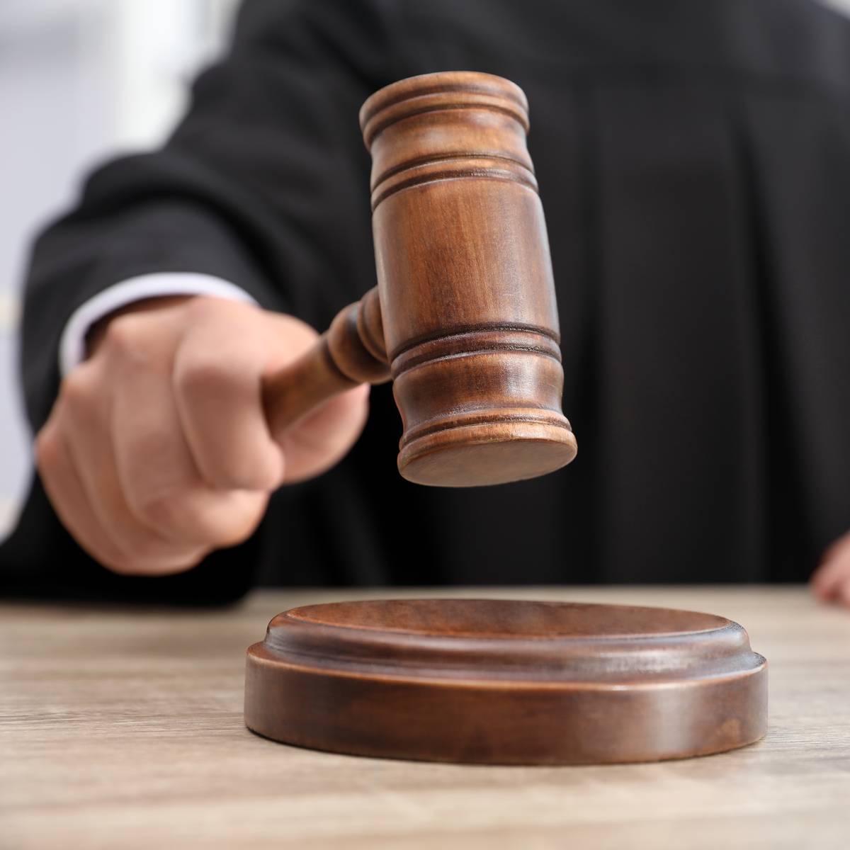 krefeld fordert erhalt des arbeitsgerichts