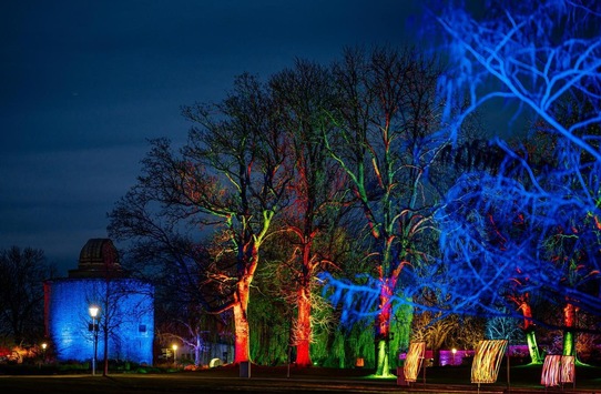 so schön wird der winter im egapark: weihnachtliche reise um die welt fantasien aus licht und farben dinos erobern den park