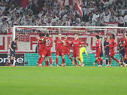 11 12 2025 xrekx fussball uefa europa league sc freiburg rb salzburg v l