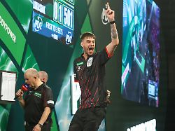 14 12 2025 2025 26 world darts championship dom taylor hits a double and celebrates during the 2025 26 paddy power world darts championships at alexandra palace london united kingdom on 14 december 2025