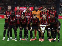 ac milan us lecce players of ac milan pose for a team photo priot the coppa italia round of 16 match beetween ac milan and us lecce at stadio giuseppe meazza on september 23 2025 in milano italy