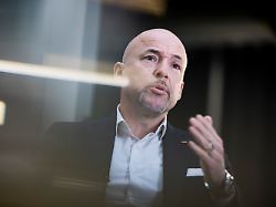 alexander hoffmann csu vorsitzender der csu landesgruppe in der unionsfraktion spricht bei einem interview im newsroom der deutschen presse agentur