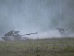 belarus russia military drills 9005364 15 09 2025 tanks take part in the russian belarusian joint military drills zapad 2025 west 2025 at the borisovsky training ground in minsk region belarus