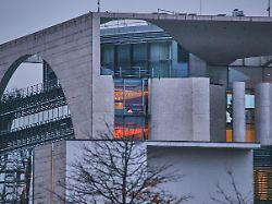 berlin deutschland bundeskanzleramt koalitionsausschuss das gebaeude am nachmittag in der aussenansicht
