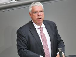 berlin deutschland deutscher bundestag 24