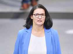 berlin deutschland deutscher bundestag 27