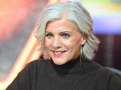 birgit schrowange moderatorin portraet portraet portrait angeschnittenes einzelbild einzelmotiv 30 rtl spendenmarathon wir helfen kindern fernsehen 20 21 11