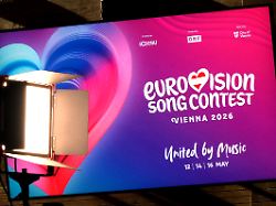 das logo zum eurovision song contest esc vienna 2026 ist im rahmen des pressetermins medienupdate zum eurovision song contest in der wiener stadthalle zu sehen