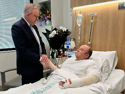 der australische premierminister anthony albanese trifft ahmed al ahmed im st george hospital in sydney