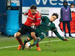 deutschland 2 bundesliga 2025 26 14 spieltag fc schalke 04 vs 1 fc nuernberg 14 12 2025 veltins arena gelsenkirchen nordrhein westfalen rafael lubach 1