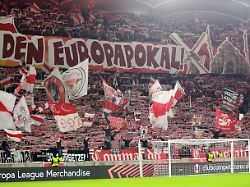 deutschland stuttgart 25 09 2025 fussball uefa europa league vfb stuttgart celta de vigo vfb stuttgart fans ultras cannstatter kurve choreographie europapokal