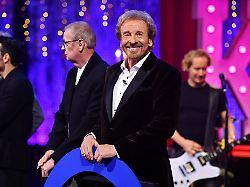 dieses von rtl zur verfuegung gestellte foto zeigt moderator thomas gottschalk waehrend der rtl show denn sie wissen nicht was passiert