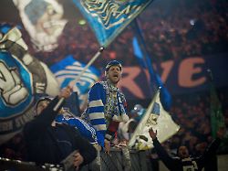 duesseldorf germany 05th dec 2025 s04 fans fortuna duesseldorf fc schalke 04 05 12