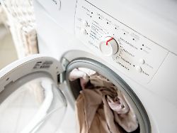 eine 60 grad waesche mit pulver vollwaschmittel hilft bakterien und pilze zu beseitigen und gerueche zu entfernen