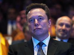 elon musk tesla chef besucht das saudi investment forum im kennedy center