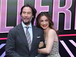 entertainment bilder des tages 22 05 2025 london united kingdom keanu reeves and ana de armas at the ballerina premiere in london