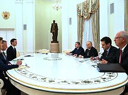 fuenf stunden dauerte das gespraech von kremlchef wladimir putin mit den us abgesandten