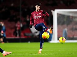 fussball premier league 19 spieltag england fc arsenal aston villa kai havertz von arsenal waermt sich vor dem spiel auf