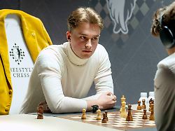 july 16 2025 las vegas nevada usa vincent keymer squares off against magnus carlsen during play at the 750 000 freestyle chess grand slam event at the wynn las vegas