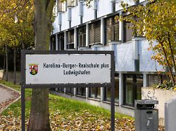 karolina burger realschule plus in ludwigshafen mundenheim karolina burger realschule plus in ludwigshafen mundenheim copyright xudoxherrmannx