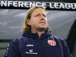 mainz trainer bo henriksen muss beim sc freiburg definitiv auf dominik kohr und nadiem amiri verzichten