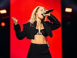 michelle live bei der schlagernacht des jahres 2025 in der messehalle erfurt 13 09