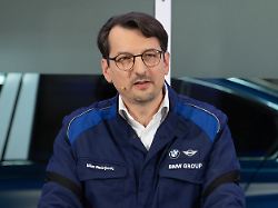 milan nedeljkovic vorstandsmitglied bmw ag produktion nimmt im stammwerk an einer pressekonferenz teil