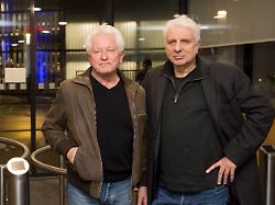 miroslav nemec l und udo wachtveitl schauspieler aufgenommen am weihnachtsmarkt budenzauber des bayerischen rundfunks br