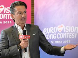 orf generaldirektor roland weissmann spricht bei einem pressetermin medienupdate zum eurovision song contest in der wiener stadthalle