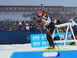 oestersund sweden 20251207 janina hettich walz germany before the start of the women s 10 km pursuit at the biathlon world cup at oestersund ski stadium in oestersund sweden 7 december 2025