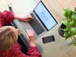 online shopping hat vor und nachteile eine umfrage zeigt nun was die leute beim einkaufen im netz besonders nervt