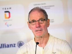 paralympics paris 2024 pressekonferenz team deutschland deutsches haus im stade jean bouin karl quade chef de mission deutschland spricht