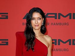 rebecca mir beim grand opening des amg brand center hamburg am friedrich ebert damm 115 hamburg 18 09