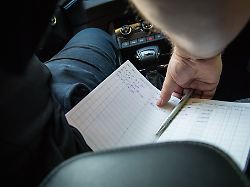 regelmaessige eintragungen fuer manche laestig aber ein fahrtenbuch fuehren zu muessen kann zur auflage werden