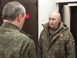 russia putin defence 9081385 27 12 2025 in this video grab russian president vladimir putin visits a command post of the joint group of forces in russia