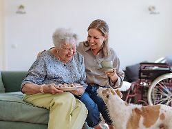 selbstfuersorge nuetzt doppelt wer als pflegender angehoeriger gut auf sich selbst aufpasst hat energie um fuer die pflegebeduerftige person da zu sein