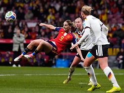 spain s esther gonzalez attempts a shot at goal during the women s nations league final soccer match between spain and germany in madrid tuesday dec 2 2025