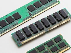 speichermodule eines computers ram arbeitsspeicher hardware arbeitsspeicher unterschiedliche speichermodule eines computers it computerhardware licenserf copyright xzoonar