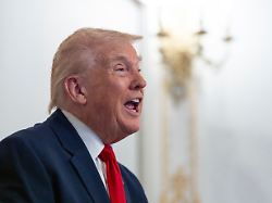 us praesident donald trump spricht an thanksgiving von seinem anwesen mar a lago per video zu den truppen