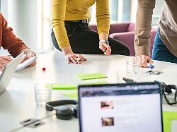 und wer entscheidet jetzt flache hierarchien im unternehmen bedeuten auch viel eigenverantwortung und konfliktpotenzial im team