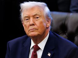 united states president donald j trump announces changes to new fuel economy standards in the oval office of the white house in washington dc usa 03 december 2025