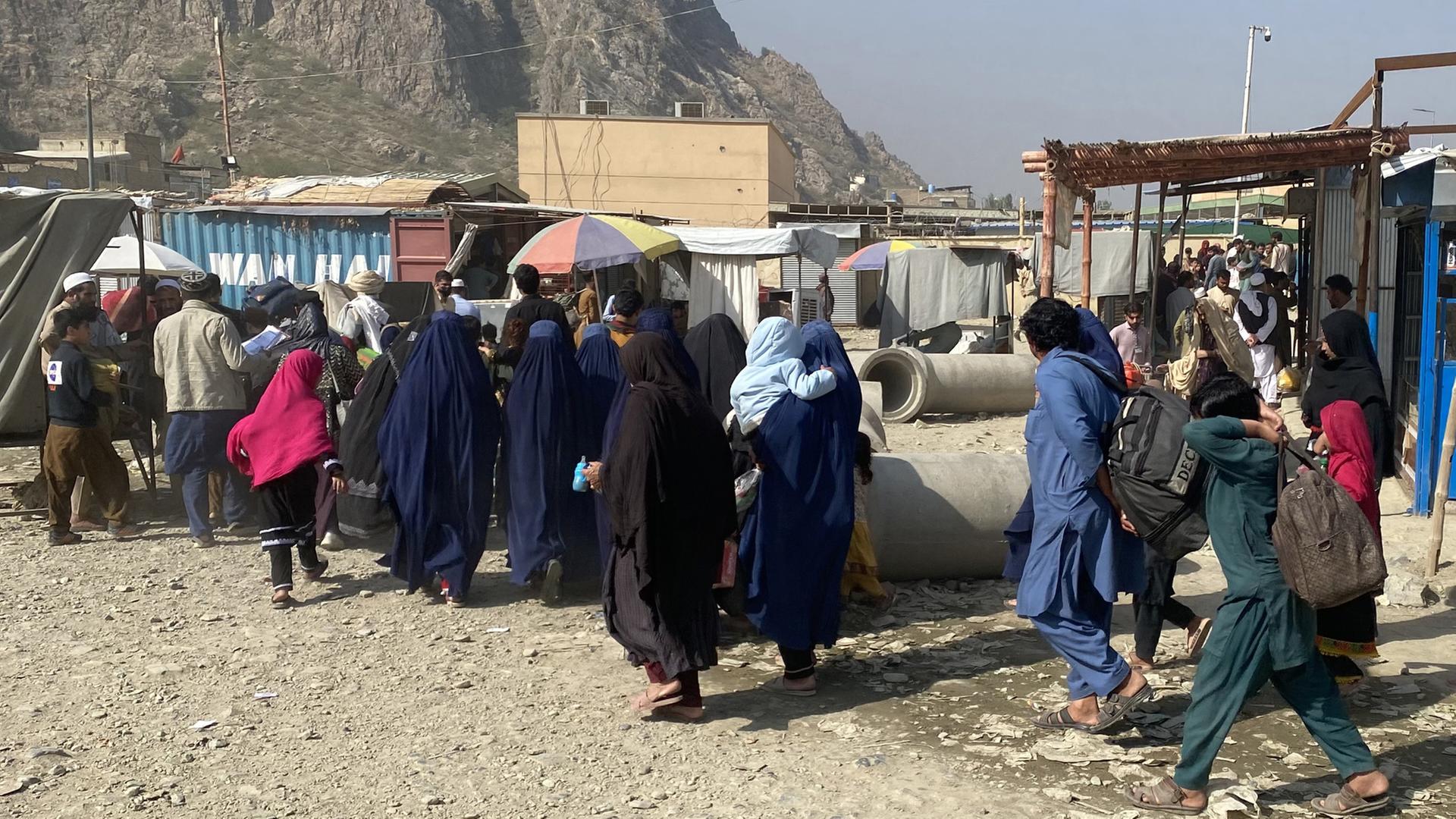 afghanen lager pakistan 100