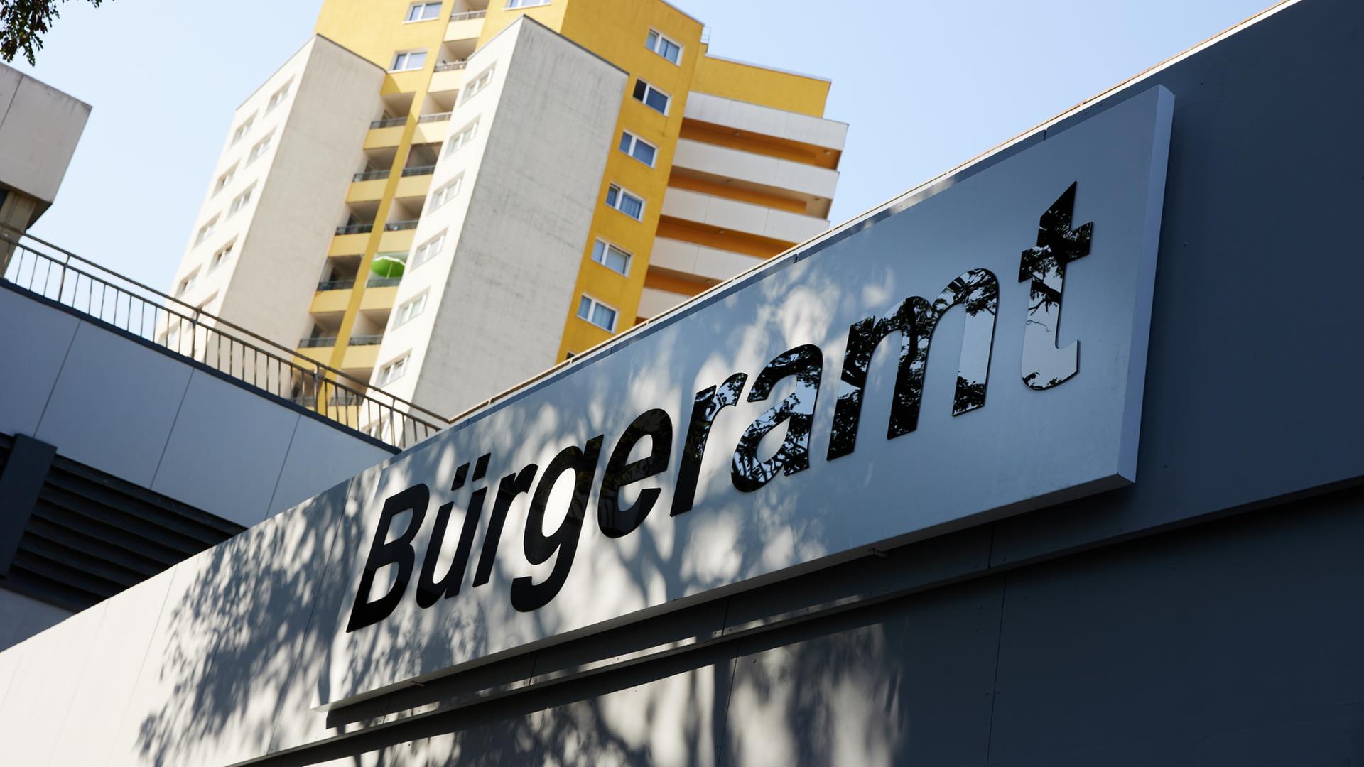 buergeramt spandau 100