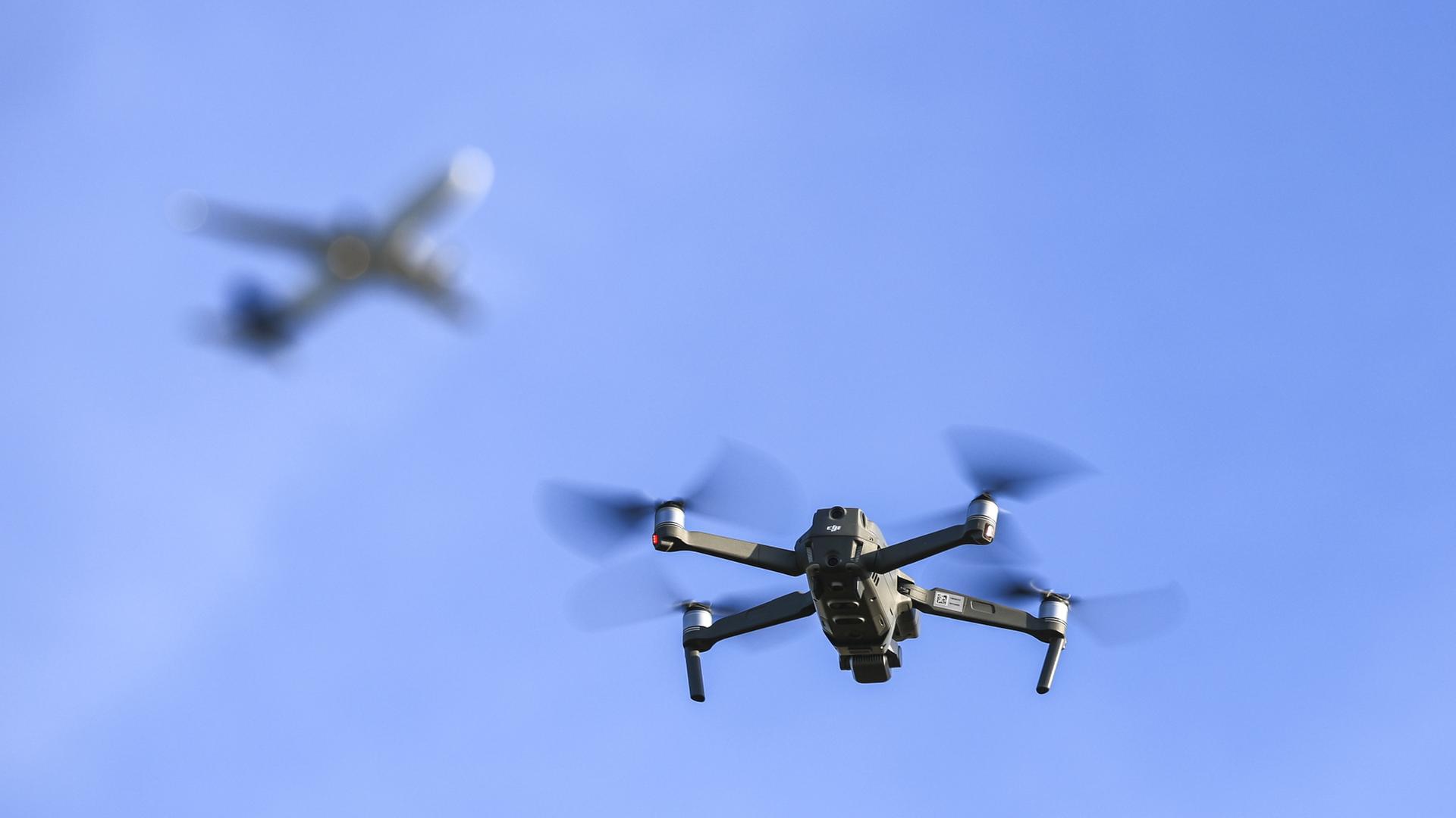 drohnen flugverkehr 100