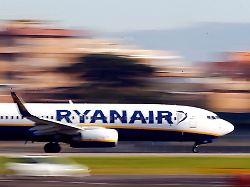 epi 218898565 reutersfoto 2024 04 15t061900z2091648627820rc2t67alcdas20rtrmadp20320ryanair italy antitrust.jpg file20photo 20a20ryanai